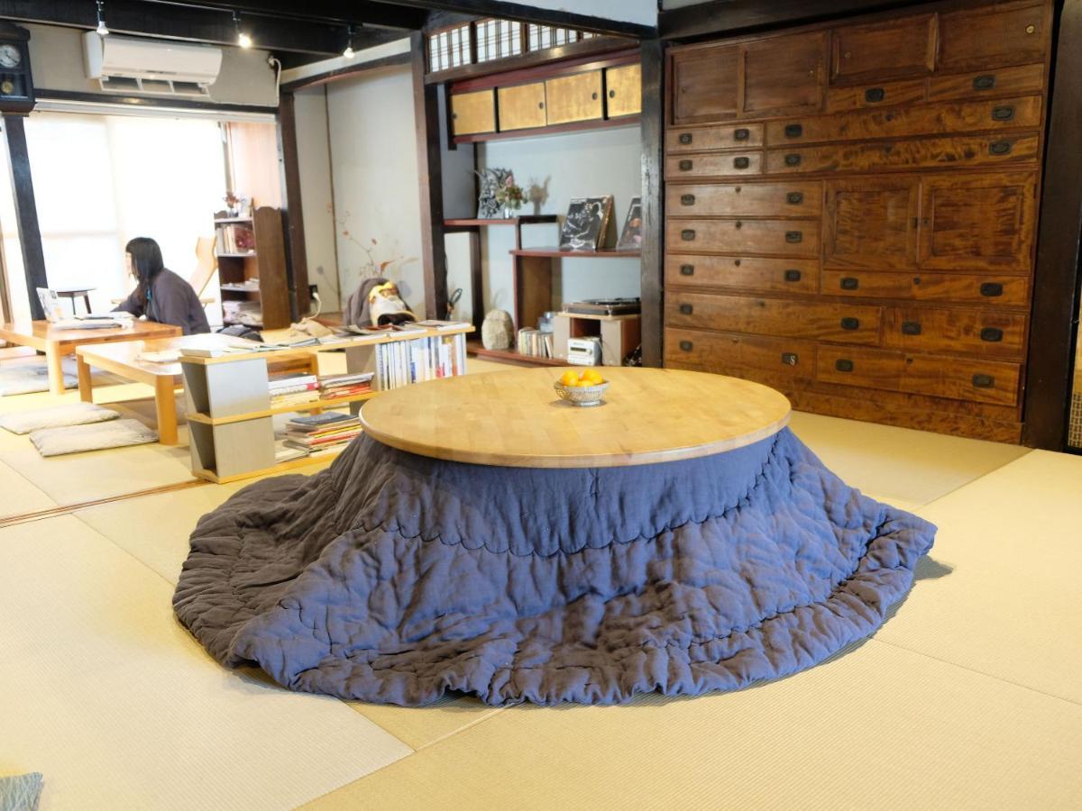 Hostel & Tatami Bar Uchikobare -内子晴れ- Экстерьер фото
