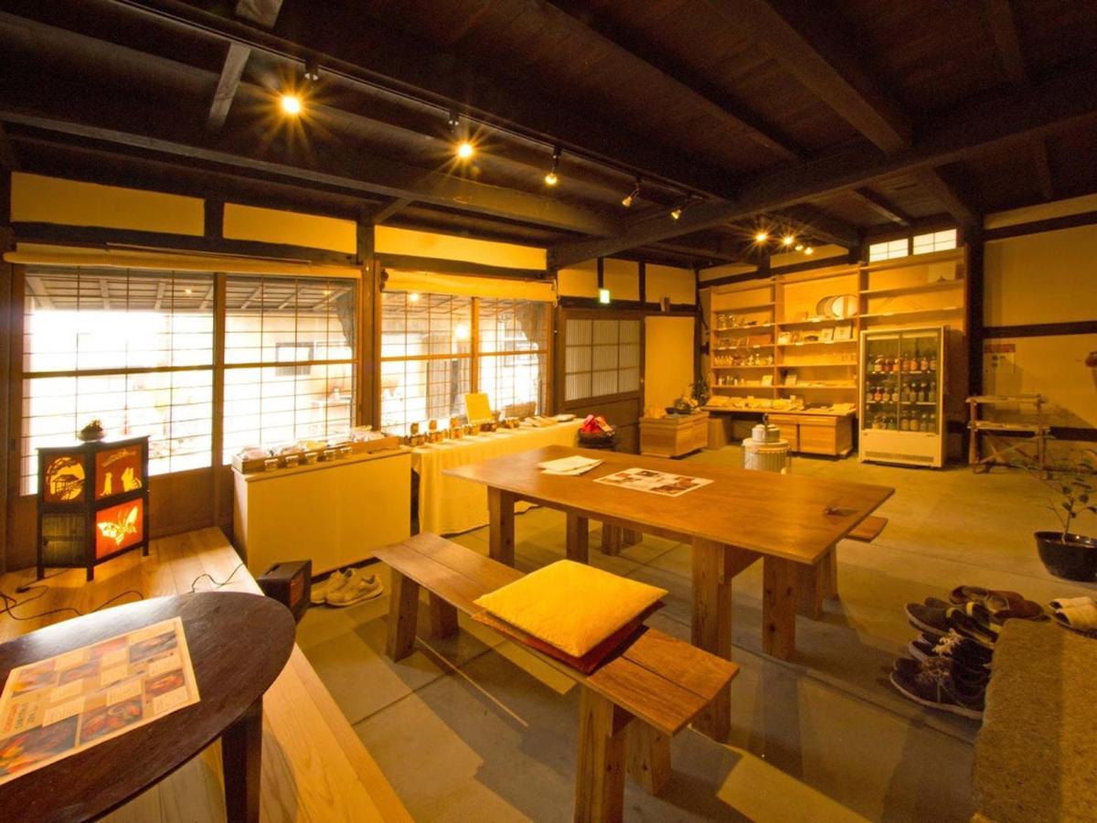 Hostel & Tatami Bar Uchikobare -内子晴れ- Экстерьер фото
