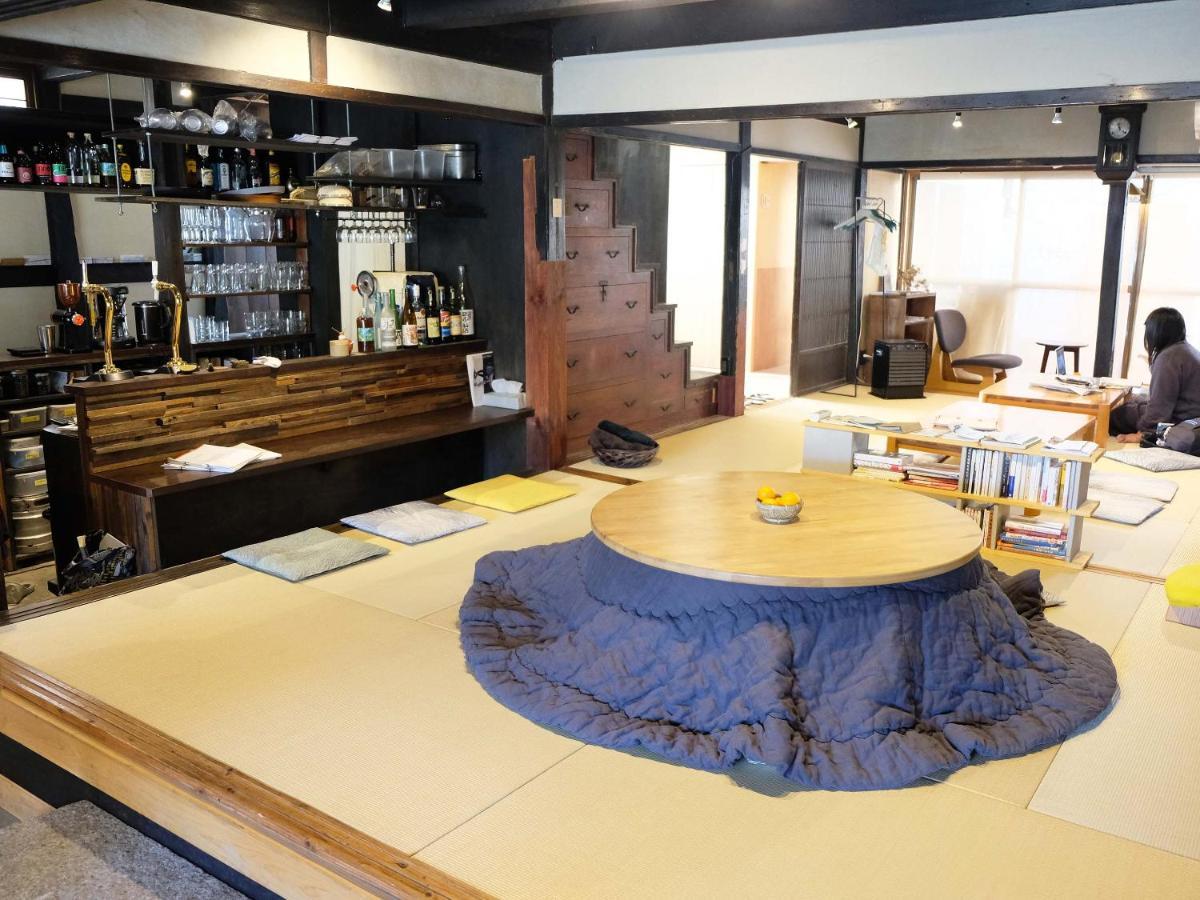 Hostel & Tatami Bar Uchikobare -内子晴れ- Экстерьер фото