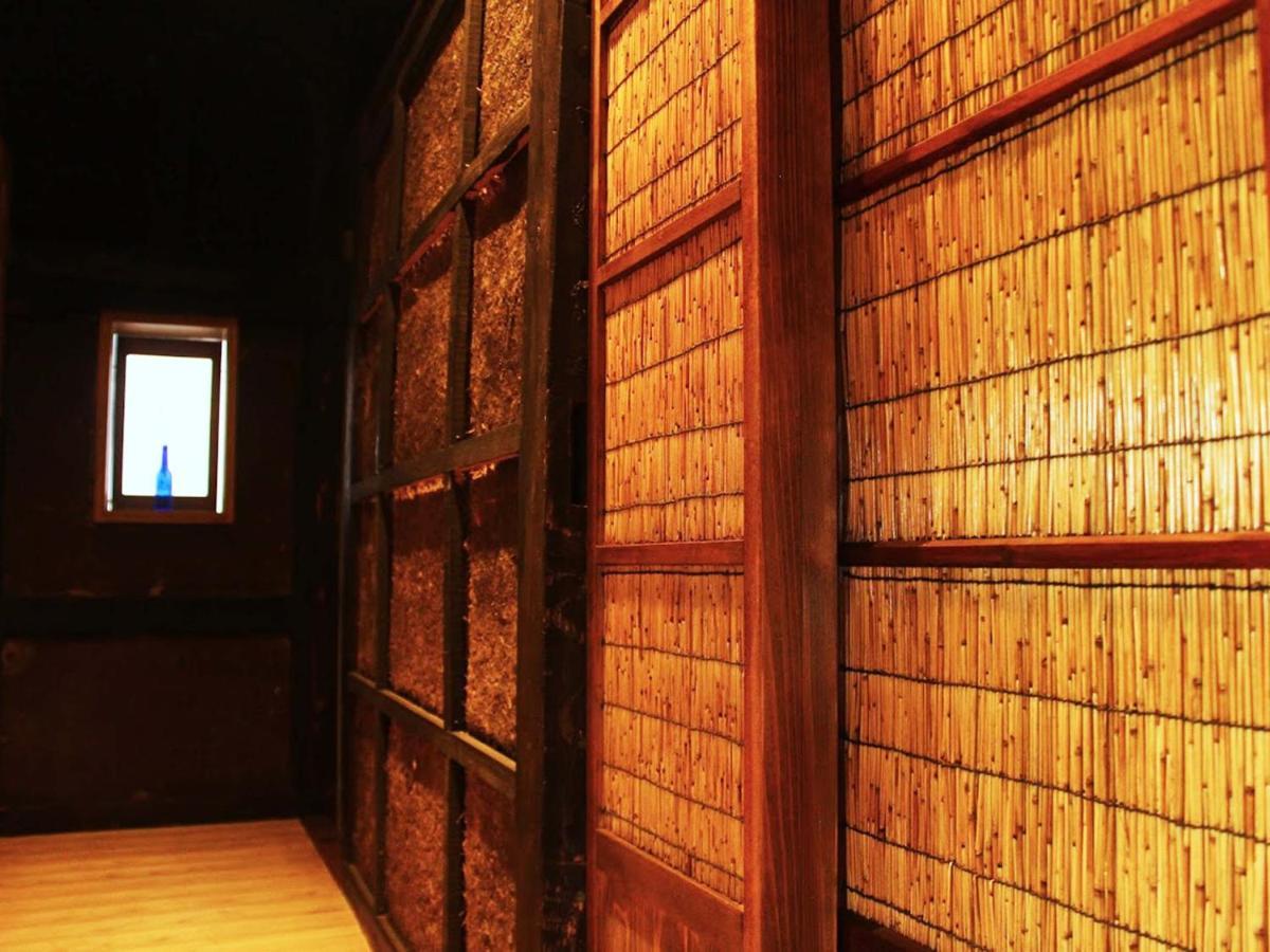 Hostel & Tatami Bar Uchikobare -内子晴れ- Экстерьер фото