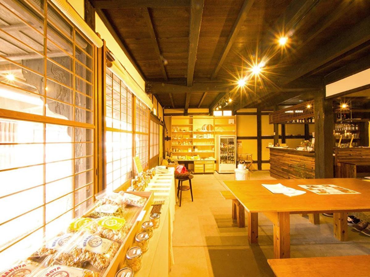 Hostel & Tatami Bar Uchikobare -内子晴れ- Экстерьер фото
