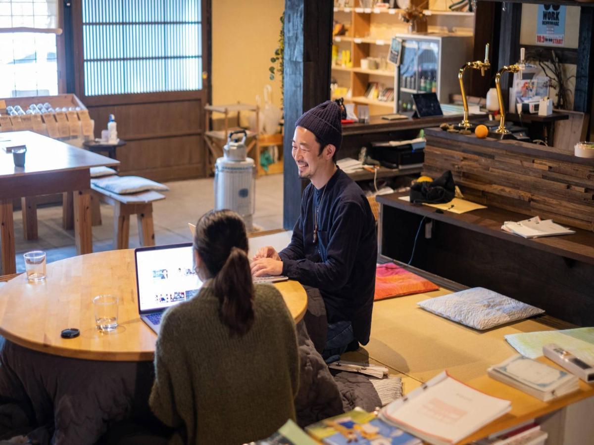 Hostel & Tatami Bar Uchikobare -内子晴れ- Экстерьер фото