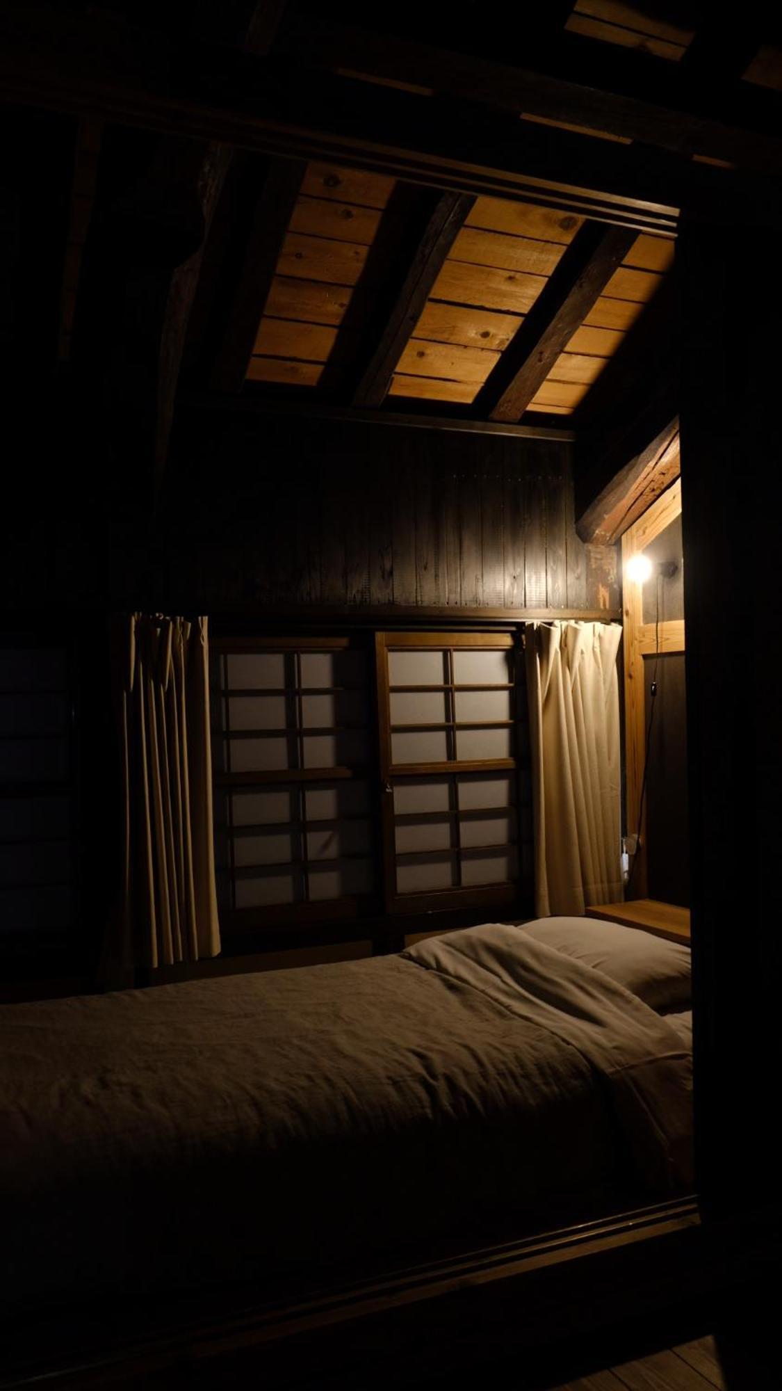 Hostel & Tatami Bar Uchikobare -内子晴れ- Экстерьер фото
