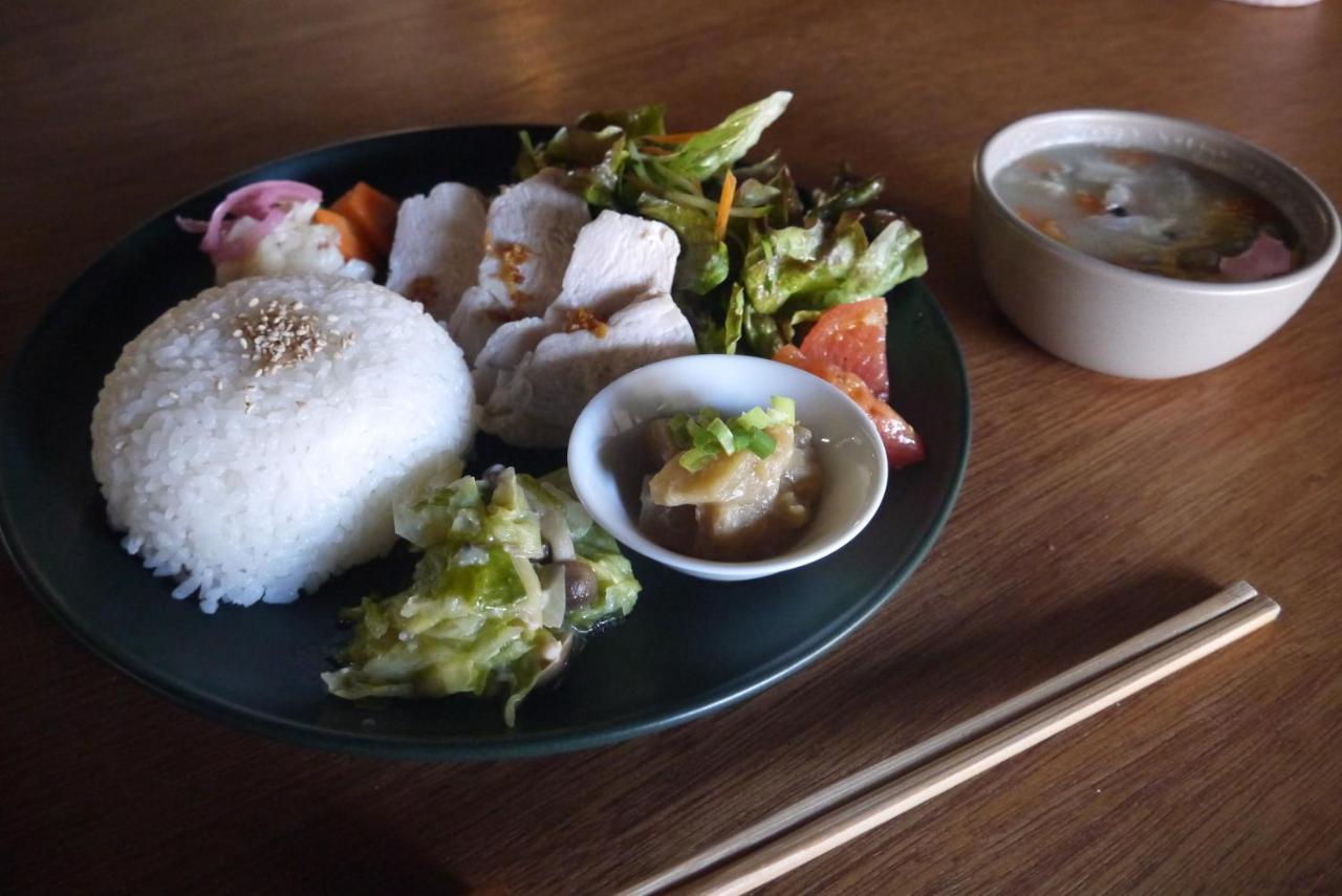 Hostel & Tatami Bar Uchikobare -内子晴れ- Экстерьер фото