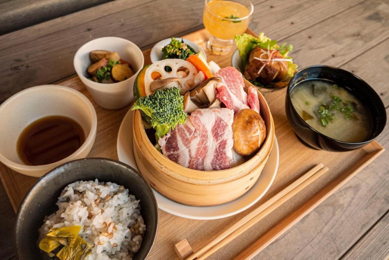 Hostel & Tatami Bar Uchikobare -内子晴れ- Экстерьер фото
